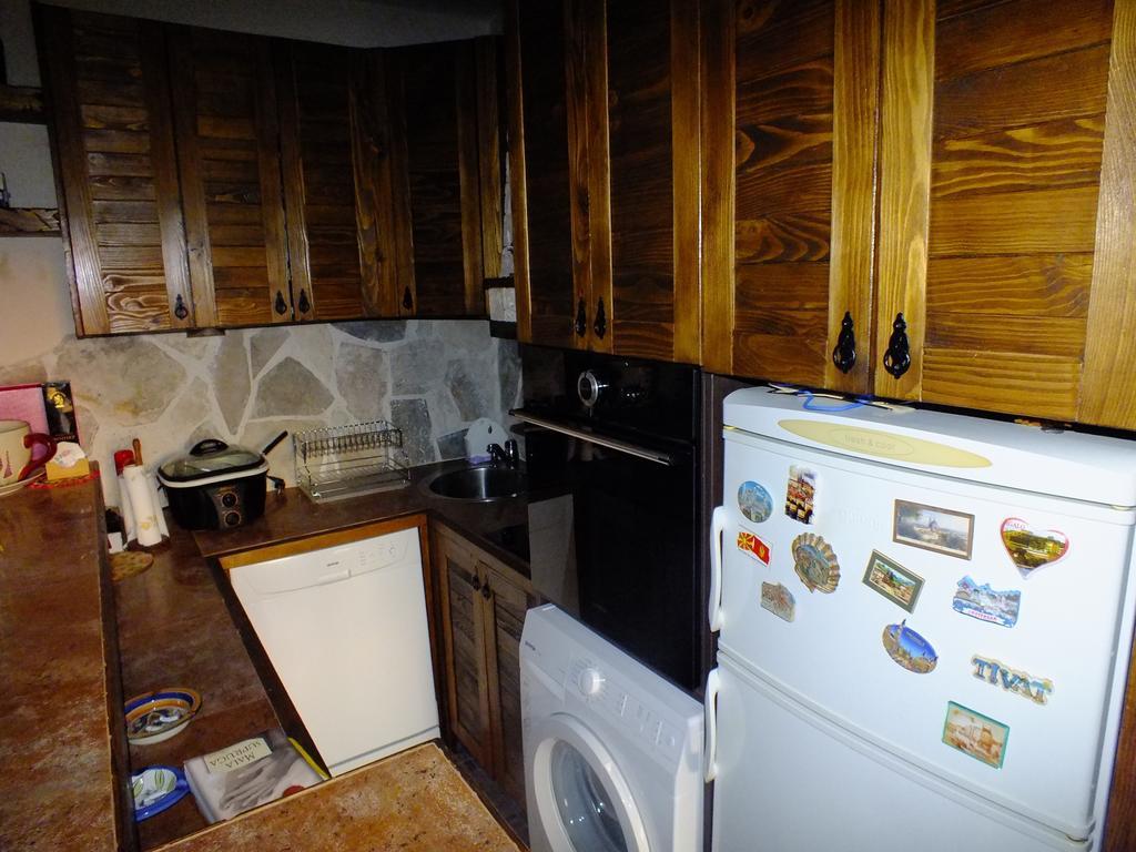 Holiday Home Ivana Virpazar Phòng bức ảnh