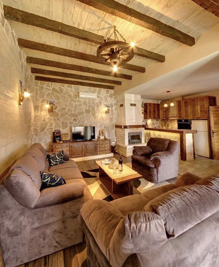 Holiday Home Ivana Virpazar Ngoại thất bức ảnh