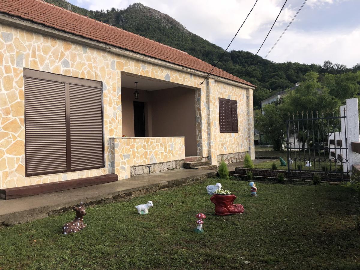 Holiday Home Ivana Virpazar Ngoại thất bức ảnh