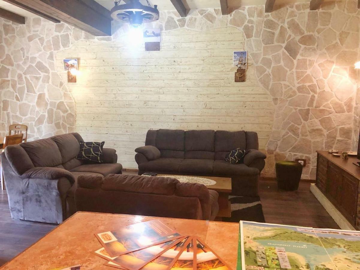 Holiday Home Ivana Virpazar Ngoại thất bức ảnh